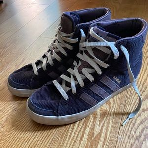 Adidas Adria. Nice corduroy boots. Very comfortable. In very good condition.
